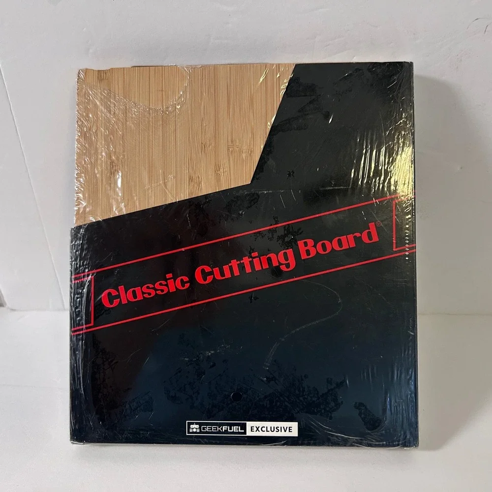 GeekFuel Exclusive Bamboo Classic Cutting Board Retro Gaming Style New